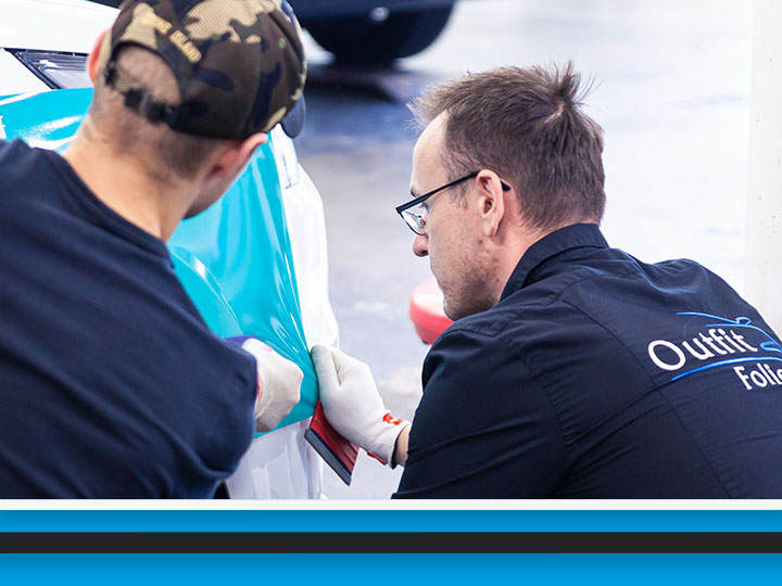 Outfitfolien, Hauptbild, Bochum, Essen, Ruhrgebiet, Spezialist, Folierung, Folierungen, Beklebung, Auto, Kfz, Fahrzeug, Fensterscheiben, Möbel, Ausbildung, Eugen, Buling